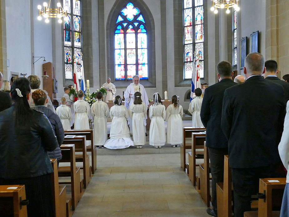 Feier der 1. Heiligen Kommunion in Sankt Crescentius (Foto: Karl-Franz Thiede)